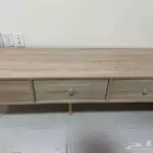 طاولة تلفزيون