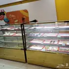 ثلاجات عرض حلويات ذهبي