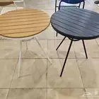 طاولات خارجية