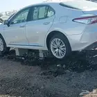 تشليح كامري لبيع قطع غيار فقط مديل 2020 6 سلندر