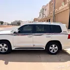 للبيع جكسار 2015 فل كامل 8 سلندر بريمي وكاله.