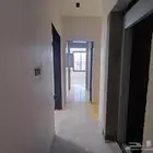 للبيع شقه مع سطح حي النظيم