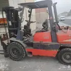 سكينه شوكه 4.5 طن. تويوتا يبانى موديل 2010 للبيع