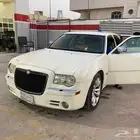سيارة كرايزلر لون ابيض لؤلؤي موديل 2005 نضافة داخلية 85