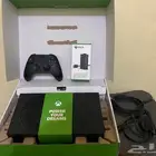 Xbox series s اصدار الشرق الاوسط نسخه سوداء 1 تيرا بايت نسخة