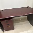 مكتب بحالة جيدة