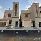 للبيع دور ارضي بحوش وبايكه للسياره بحي اليرموك مقابل نادي ضم
