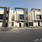 للبيع شقة دور أرضي مع حوش ومدخل سياره بالمحاله