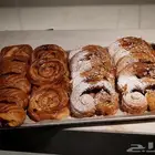 معلم حلويات يبحث عن عمل