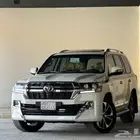 تويوتا لاندكروزر GXR موديل 2016 نظيف جدا