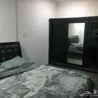 غرفه نوم وطاولات خدمه للبيع
