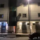 عمارة سكنية بحي (جبل النور ) خلف الشارع الرئيسي مكونة من 6