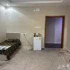 للبيع ثلاجه صغيره و سرير مع مرتبه