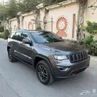 جيب جراند شيروكي تريل هوك ماكينة هيمي 2017