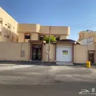 فيلا للإيجار في موقع مميز