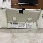 طابعة hp مستخدمه استخدام نظيف و طاولة