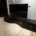 طاولة تلفزيون
