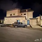 للبيع فيلا بحي الشقة دور وثلاث شقق