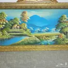 لوحة بإطار ذهبي