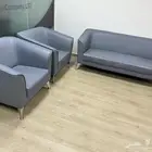 كراسي وطاولات ومكاتب للبيع شبه جديده