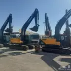 بوكلينات حفر وترحيل