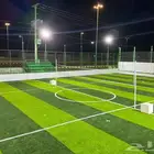 انجيل عشب صناعي للملاعب مستخدم نظيف جدا