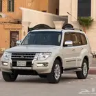 ميتسوبيشي باجيرو 3.5 علامات ذهبية موديل 2022 نظيف جدا