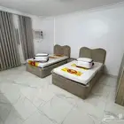 شفة غرفتين وصاله ( مفروش ) موقعه جدا مميز