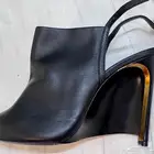 كعب ماركة LANVIN