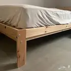 سرير ب مرتبة