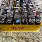 صندوق ببسي وصندوق كوكاكولا كعكي مختوم