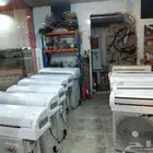 مكيفات استخدام بسيط شبه جديد مع التركيب وثلاجة عرض ومكيفات