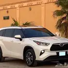 تويوتا هايلاندر. نصف فل 2021