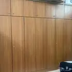 دولاب ملابس نظيف