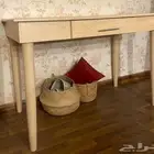 طاولة مكتب