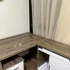 عدد مكتبين زاويه مع كرسيين دوار