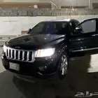 البيع عاجل جيب جراند شبروكي 2013 اسود نظيف