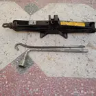 جنط مع كفر اكورد 2003 مقاسه 15انش وعفريتة