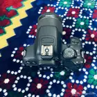 كاميرا من شركة كانون 700D بحالة جيدة على السوم