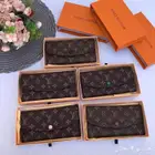 محافظ نسائية