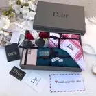 طقم رجالي ملكي من ديور شماغ وقماش ونظاره مع تغليف والتنسيق