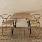 كراسي وطاولة للبيع