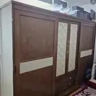 دولاب وطاولتين قزاز 200 ريال