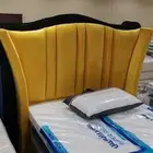 سرير خشب سرير حديد مراتب مخدات