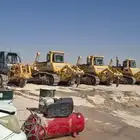 يوجد لدينا بلدوزرات للايجار الشهري او اليومي.