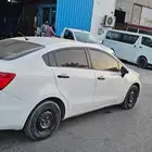 كياء ريو 2014 جير اتماتيك زجاج الابواب منول السيارة نضيف