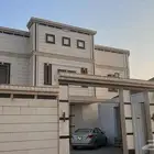 شقة 5 غرف مدخلين بالفروسية للإيجار