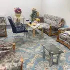 أغراض للبيع ( دولاب دلفتين حديد و 4 ضلف خشب وانترية وسرير )