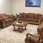 للبيع كنب بدون السجادة معاها طاوله