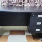 طاولة مكتبيه